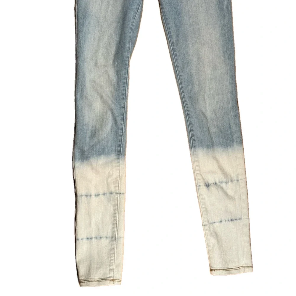 🌷 Old Navy Blue and White Ombre Jeans High-Rise Skinny